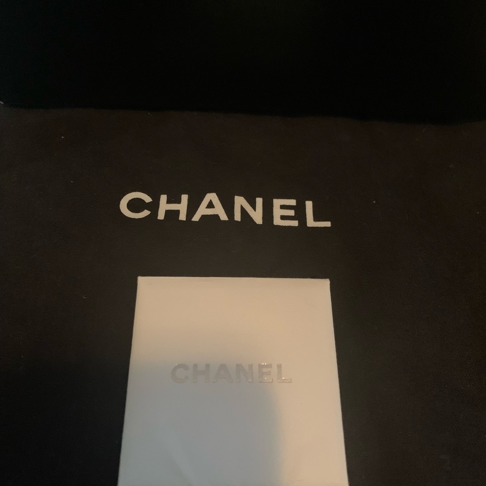 Chanel Interlocking CC - Picture 12 of 13